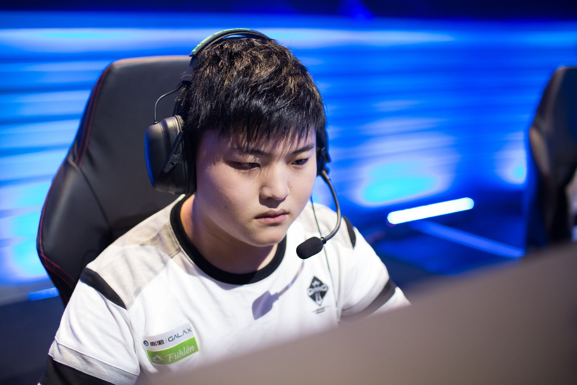 面迈出坚实 面迈出坚实